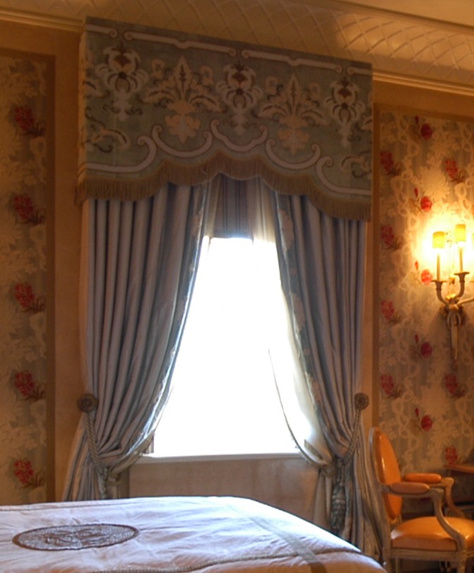 From The Top Ltd - Bespoke Curtains & Blinds for Exceptional Interiors